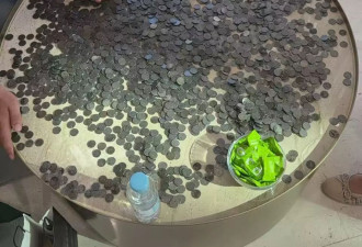 男子带2万枚硬币被银行拒收，农商行称客户无法说明来源