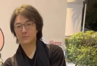 郑伊健夫妻美国吃米线！51岁蒙嘉慧简直不敢认