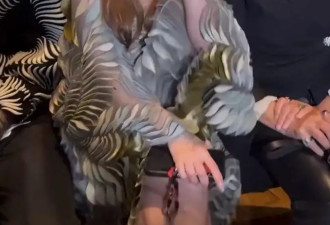 杨颖穿透视装出席巴黎时装周,36岁还在走颜值路线