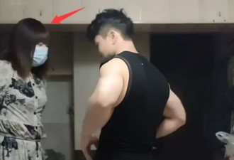 60岁大爷伪娘“阿红”的瓜，看得我心惊肉跳……
