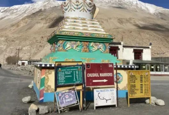 印度和中国努力重建关系，但保持谨慎的态度