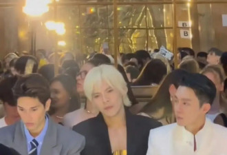从透视装到金属抹胸，向佐的“猎奇路”越走越宽，网友心疼郭碧婷