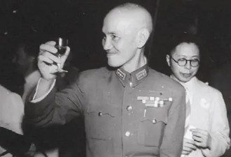 蒋介石去世当晚,宋美龄让医官给蒋经国打镇静剂..
