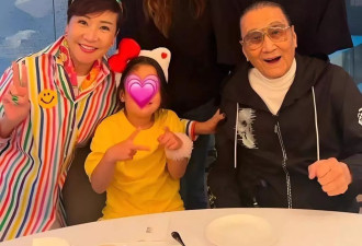 谢霆锋妹妹二胎办迎婴派对，男友扮孕妇逗她开心