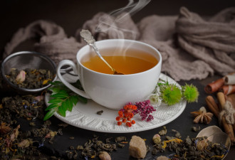 喝红茶可抗癌医提醒不可配1物：恐增加罹癌风险