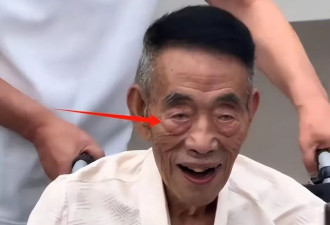 德云社吊唁杨少华，追悼会曝光，百元大钞摆满桌
