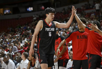 填满数据栏！NBA夏联：杨瀚森首秀惊艳击碎质疑