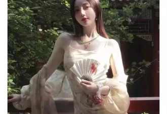 李小璐再当妈？13岁甜馨的一句话，让人心疼不已