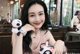 王鸥女儿首次曝光！还被偶遇看何九华话剧，去父留子之说立不住了