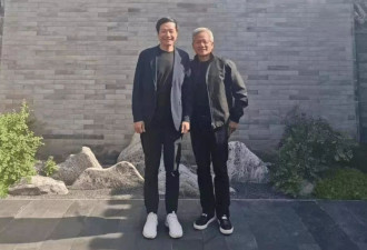 黄仁勋今年第三次来华，与雷军亲密合影曝光