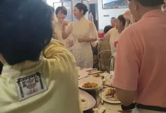 董璇婚礼现场曝光，女儿当花童和张维伊开心比耶