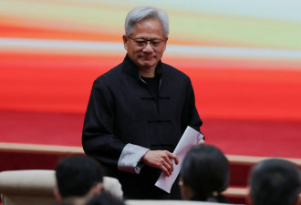 黄仁勋越讨好中国，辉达越不妙