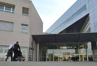 6岁熊孩子没人管 在医院四处乱跑 摔死女婴