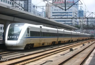 大妈高铁车厢集体跳舞后续 多次劝说无果