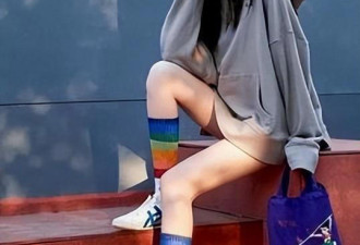 王菲女儿李嫣换头成功