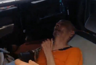 大热天 80岁翁被绑车上活烤