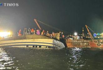 越南下龙湾翻船34人罹难 现场画面曝光