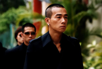 27年后再合体，68岁张国强冻龄过57岁陈小春....
