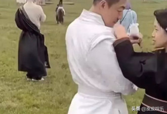 小玥儿无论五官还是气质都像极了妈妈大S