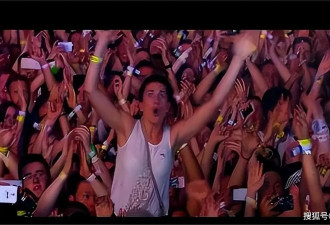 演唱会偷情被6万人抓奸后续！“野鸳鸯”身份曝光，乐队成被告
