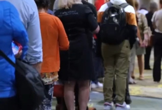 招聘会人潮爆满！华裔女富豪3亿接盘The Bay，再年掷千万！