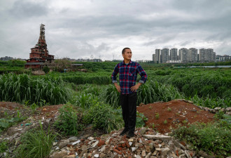 越让拆，他越往上盖：当钉子户建起一座“城堡”