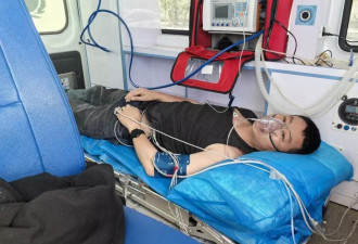 男子被剧毒蛇咬伤，无血清一度想放弃治疗...