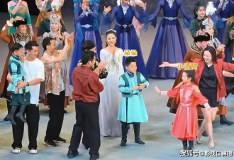 佟丽娅带闺蜜新疆游玩 再婚后的董璇又美又开心