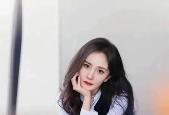 杨幂靓丽写真露出事业线大长腿！魔鬼身材性感火辣