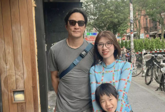 吴彦祖一家在纽约逛街，12岁女儿穿衣打扮时尚