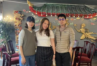 朱亚文和老婆到云南旅游，42岁沈佳妮素颜状态差