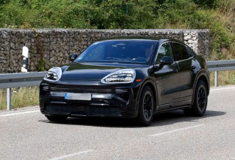 全新保时捷Cayenne Coupe EV最新谍照