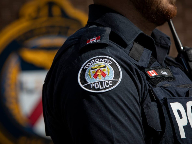 2 Toronto police officers charged after allegedly stealing alcohol ...