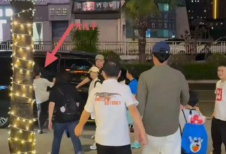 吴京和家人在南宁烧烤被拍 穿了增高棉鞋 胡子拉碴好油腻