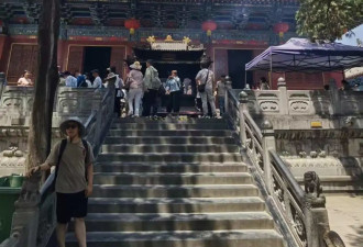 新住持履职次日 少林寺“平安香”等收费项目不见踪影