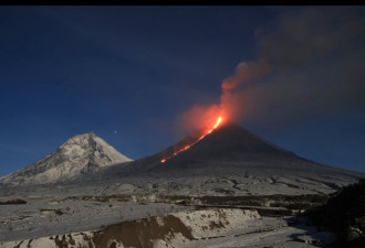 俄堪察加半岛8.8强震后 欧亚最高活火山开始喷发