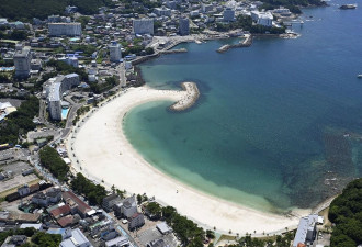 日本海啸袭来，海水“异常变色”画面曝光