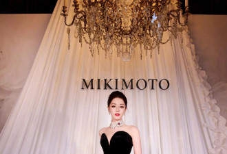  杨颖透视裙诠释女帝归位，热巴化身赫本玫瑰 