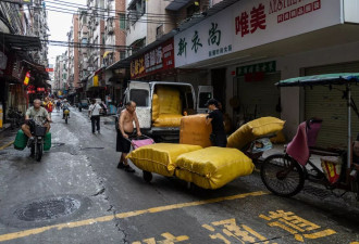 中国小工厂陷入困境，特朗普关税只是原因之一