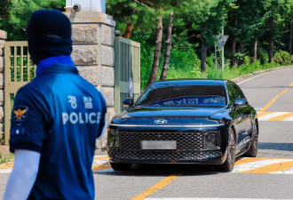 尹锡悦拒捕现场曝光：门口僵持140分钟....