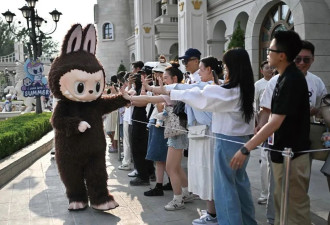 2万亿元的大生意 瞄准年轻人的钱包