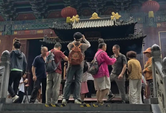少林寺迎来新住持后的首个周末:寺内几无收费项目