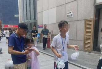 深圳华强北兴起小孩代送外卖潮