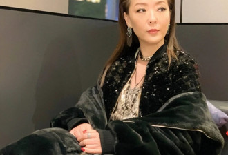 香港知名女星送自己豪车，直播带货买了几套房...
