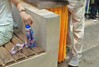 实探白马寺：基本无商业元素 僧人顶着高温种地