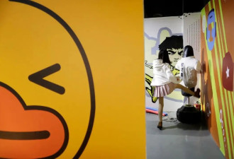 “抠搜”年轻人，抢空高价演唱会门票