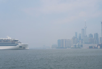 长周末期间野火烟雾持续笼罩，多伦多入列全球空气最差的城市