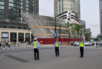 中国限制公职人员出国，幼教、护士也要上交护照