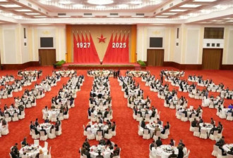 解放军盛宴7上将“集体消失” 军中大清洗风暴扩大