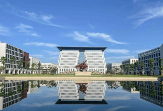 福耀科技大学首届：收费低,50个学生有300多名老